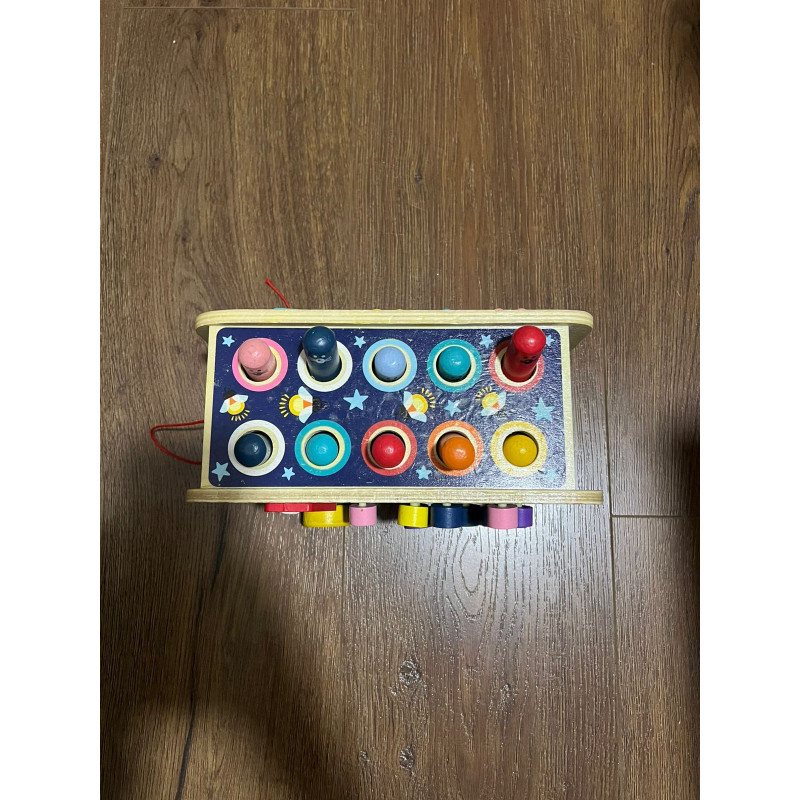 Juguete didáctico de madera martillo